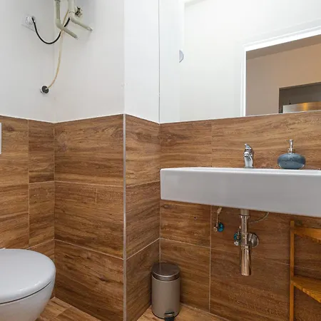 Riverside Apartment *