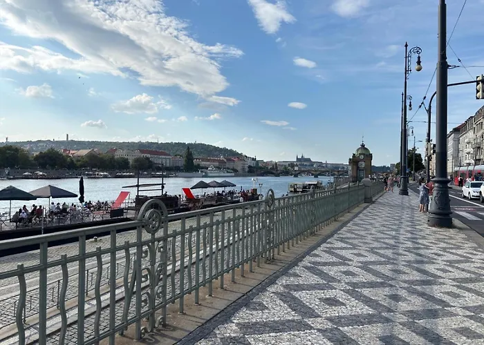 Riverside * Praga