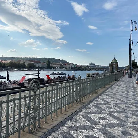 Riverside * Πράγα